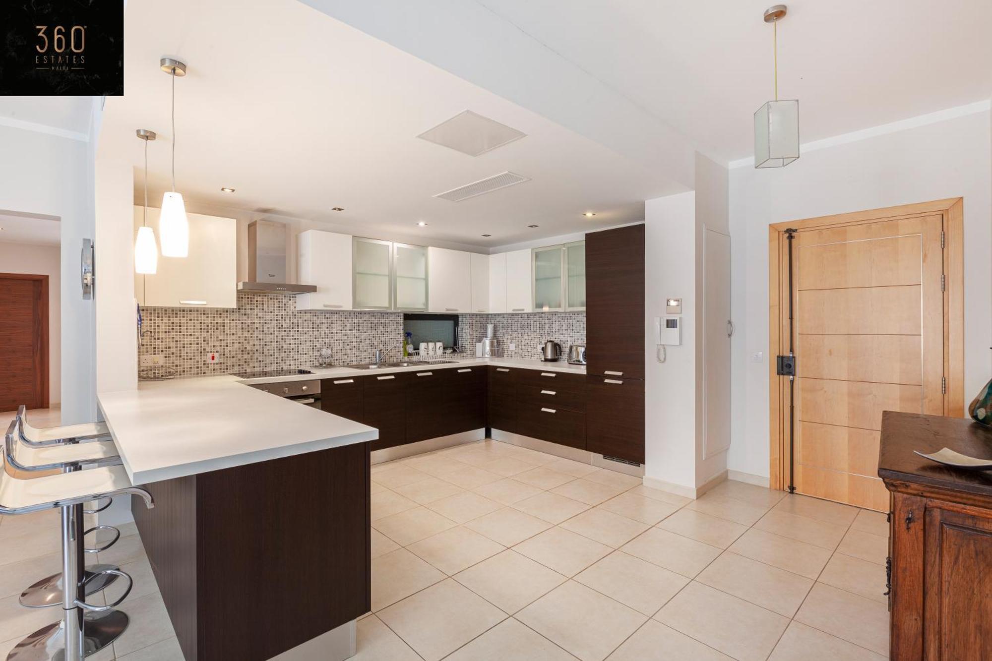 Apartamento Pender Lux Complex - 3Br Unit With Private Parking By 360 Estates San Julián Exterior foto
